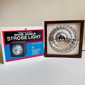 Vintage Realistic Wide Angle Strobe Light 42-3009A Walnut Veneer Radio Shack